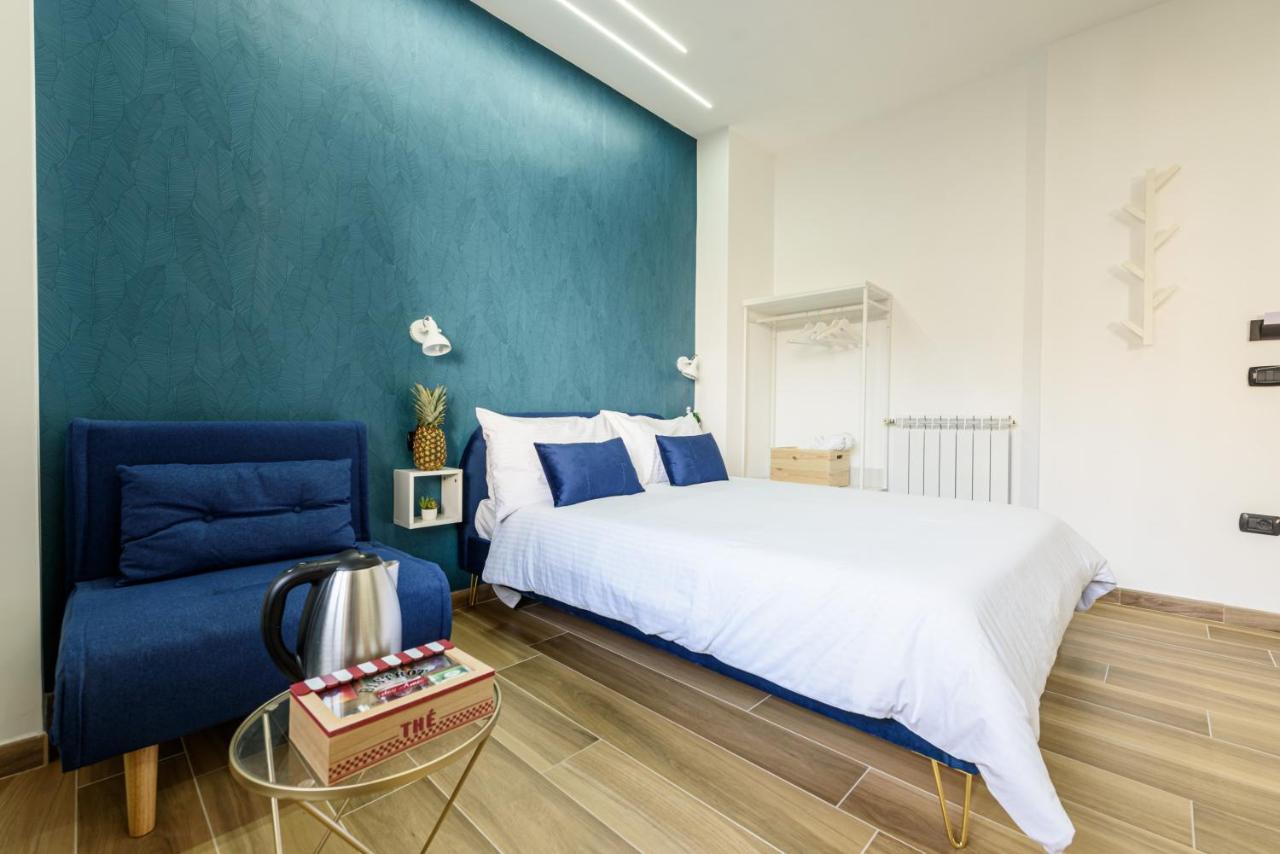 Sea City In Bed Napoli Bagian luar foto